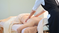 デコルテ・肩甲骨まわりのアロマトリートメント